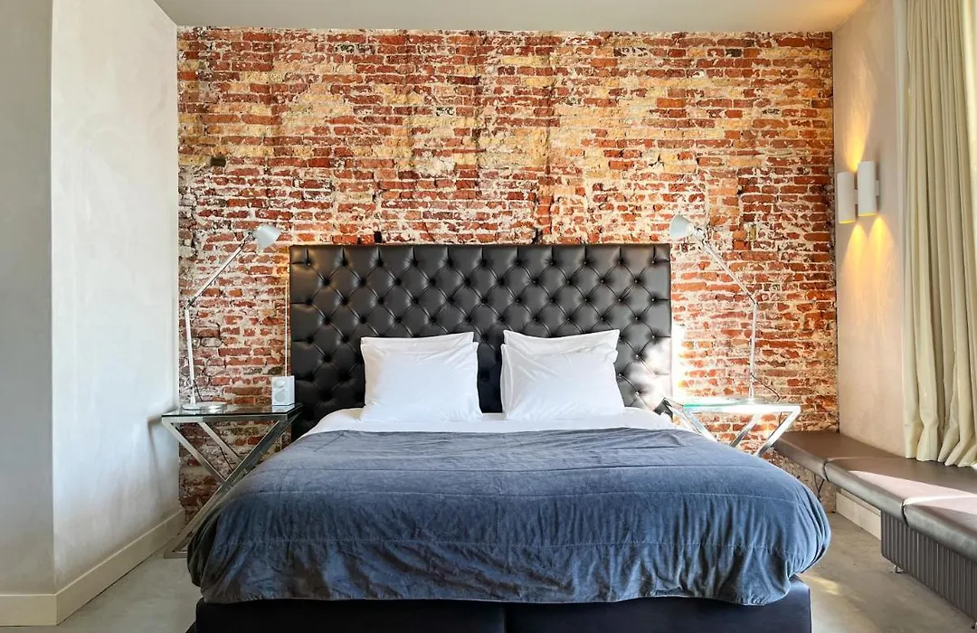 Van der Gang Suites-1