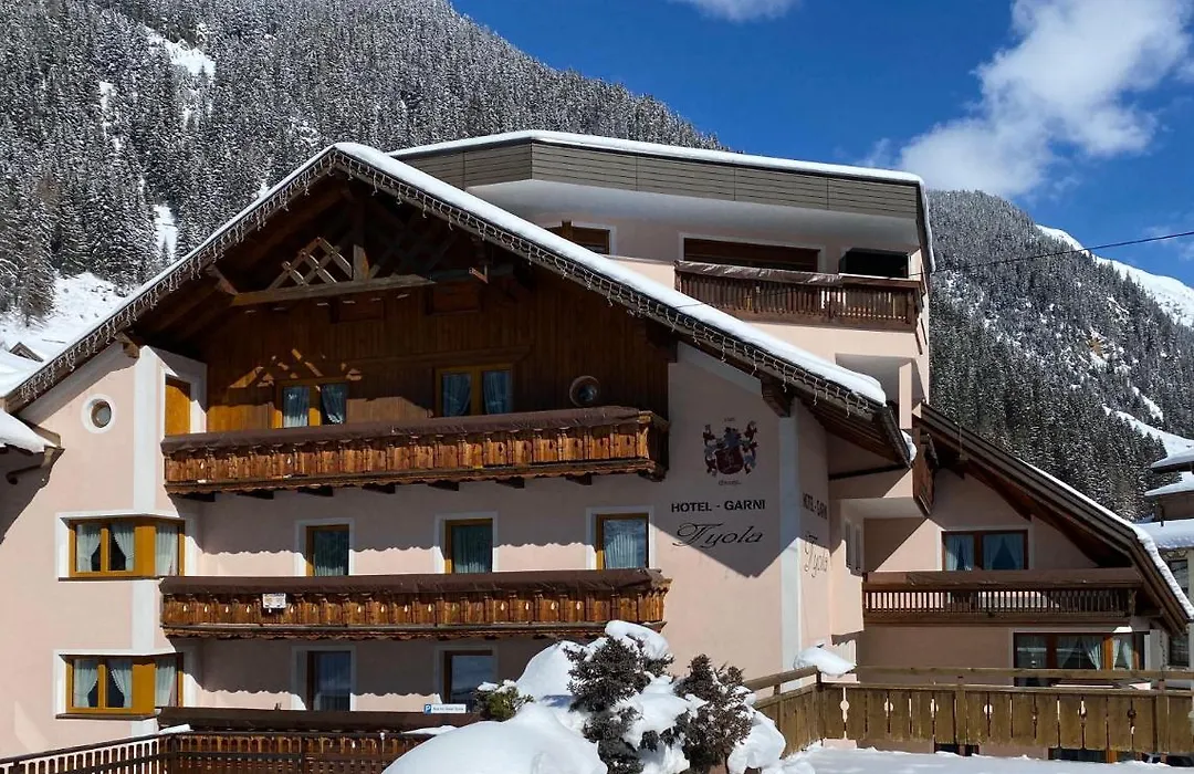 Hotel Garni Tyola-1