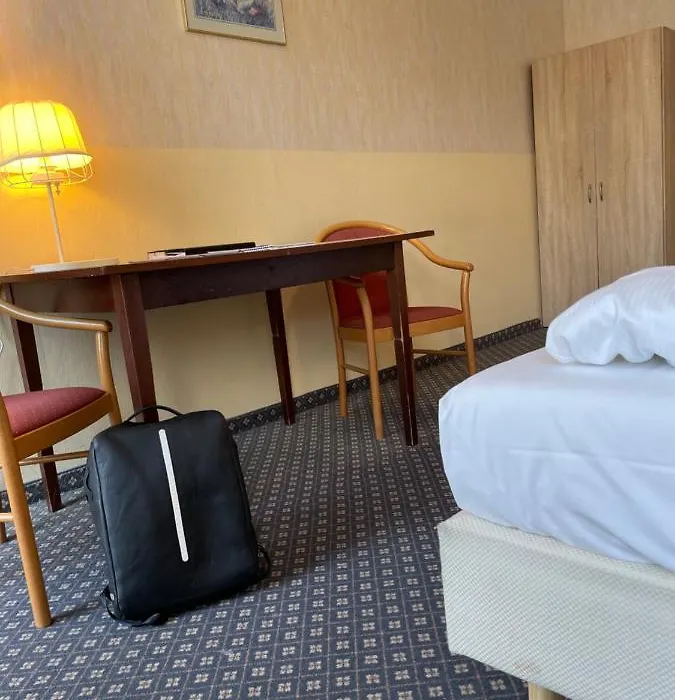Hotel Tabor Rooms-1