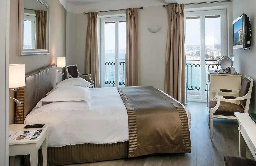 Hotel Suisse-1