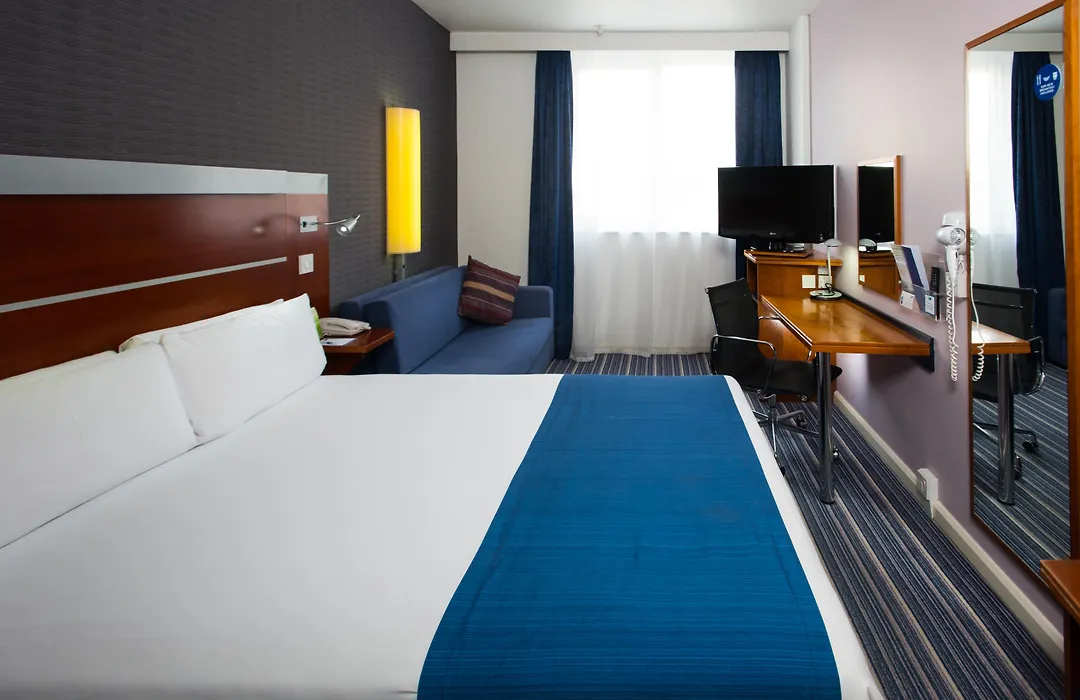 Holiday Inn Express London-Wimbledon-South, An Ihg Hotel-1