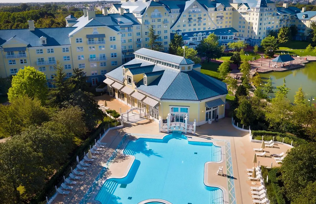 Disney Newport Bay Club-1