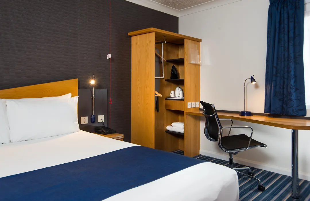 Holiday Inn Express London - Wandsworth By Ihg-1