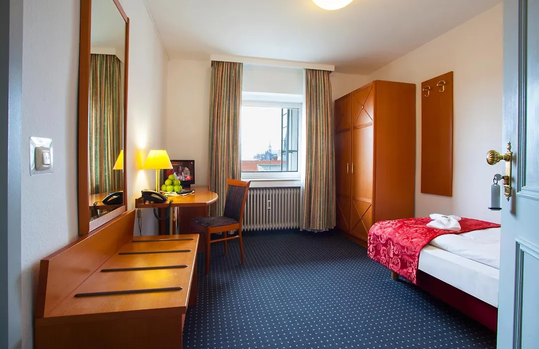 Hansadom Hotel Koeln-1