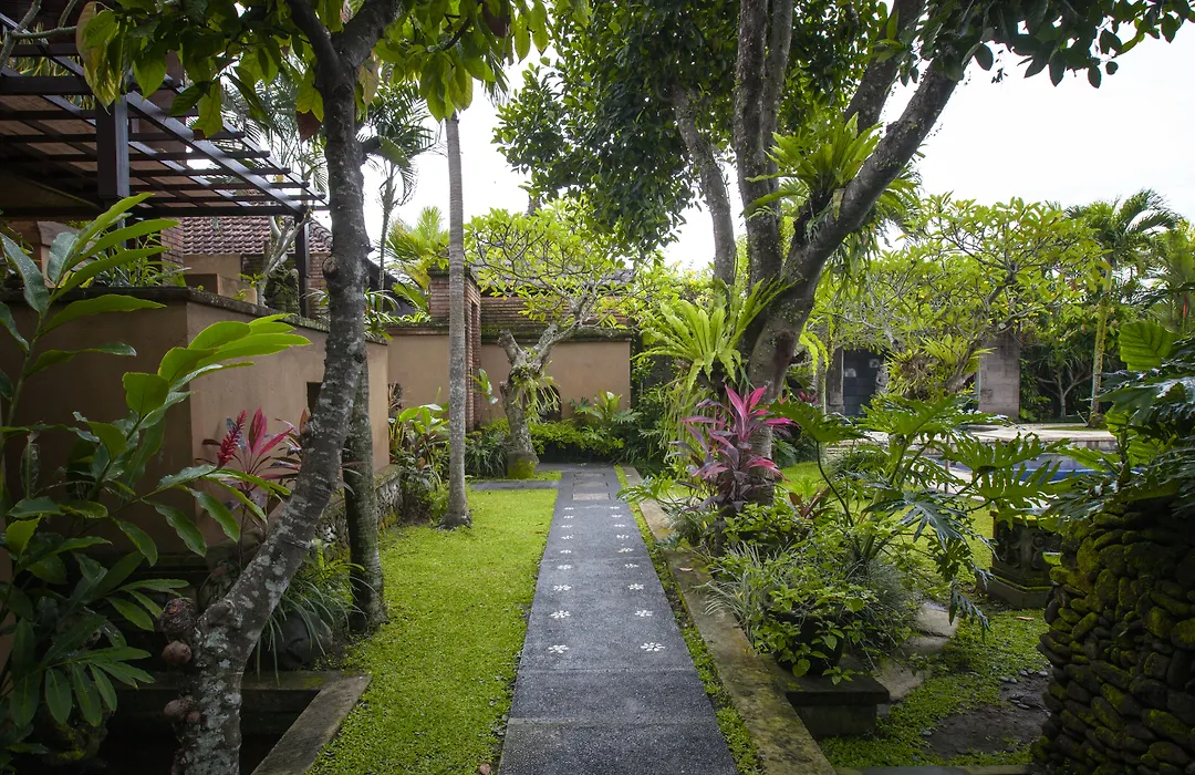 Bebek Tepi Sawah Restaurant & Villas-1