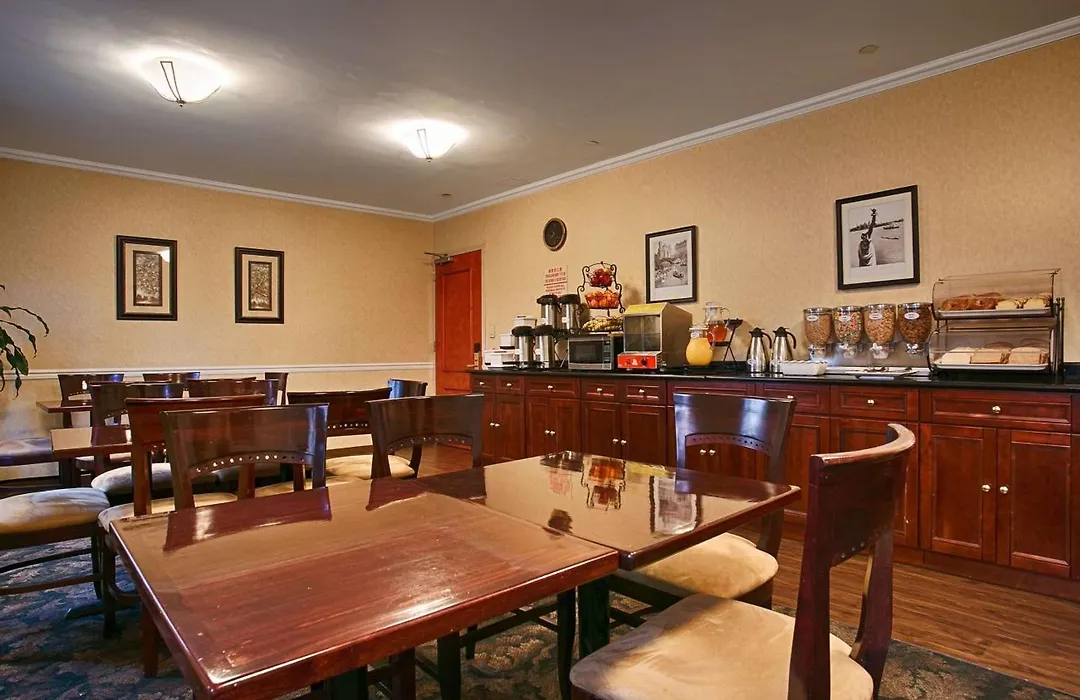 Best Western Queens Court-1