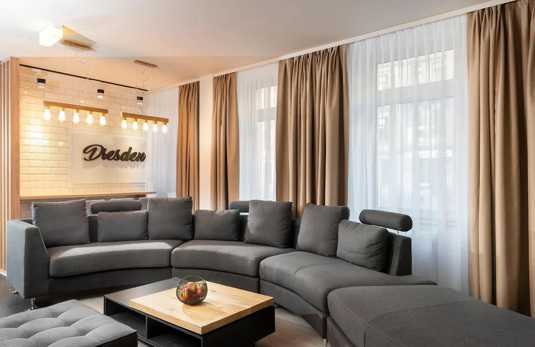 Ibis Styles Dresden Neustadt-1