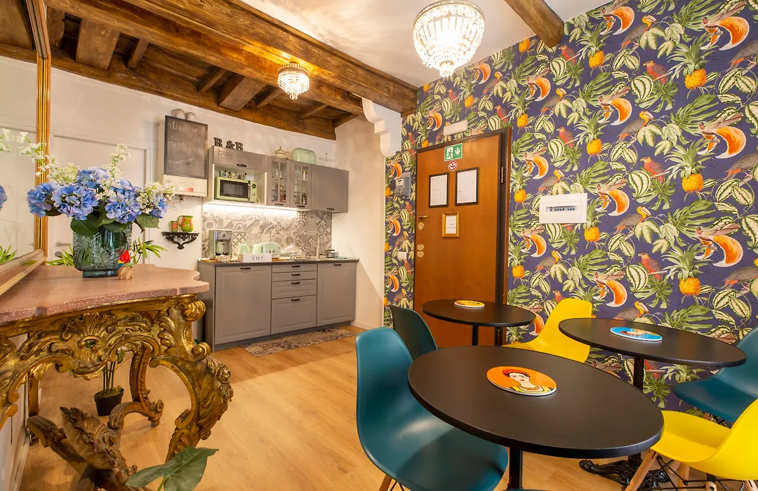 Guest House Ventisei Scalini A Trastevere-1