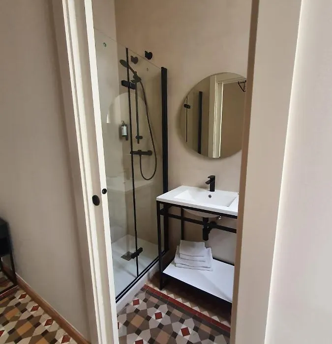 Hostal Lausanne-1