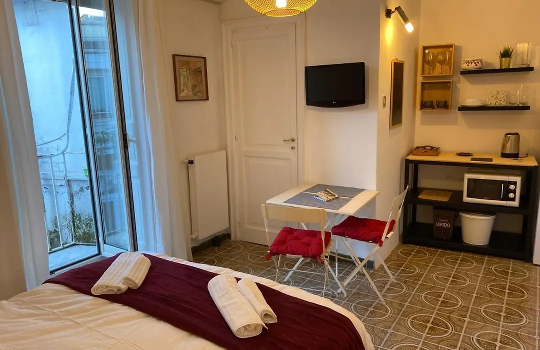 Rooms in San Domenico Maggiore 3-1