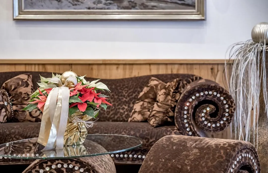 Hotel Garni Christine-1