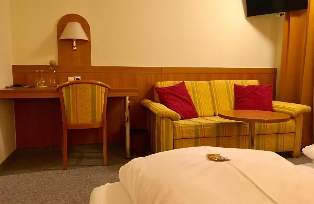 Hotel Engel-1