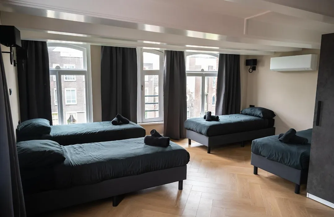 Hotel 83-1