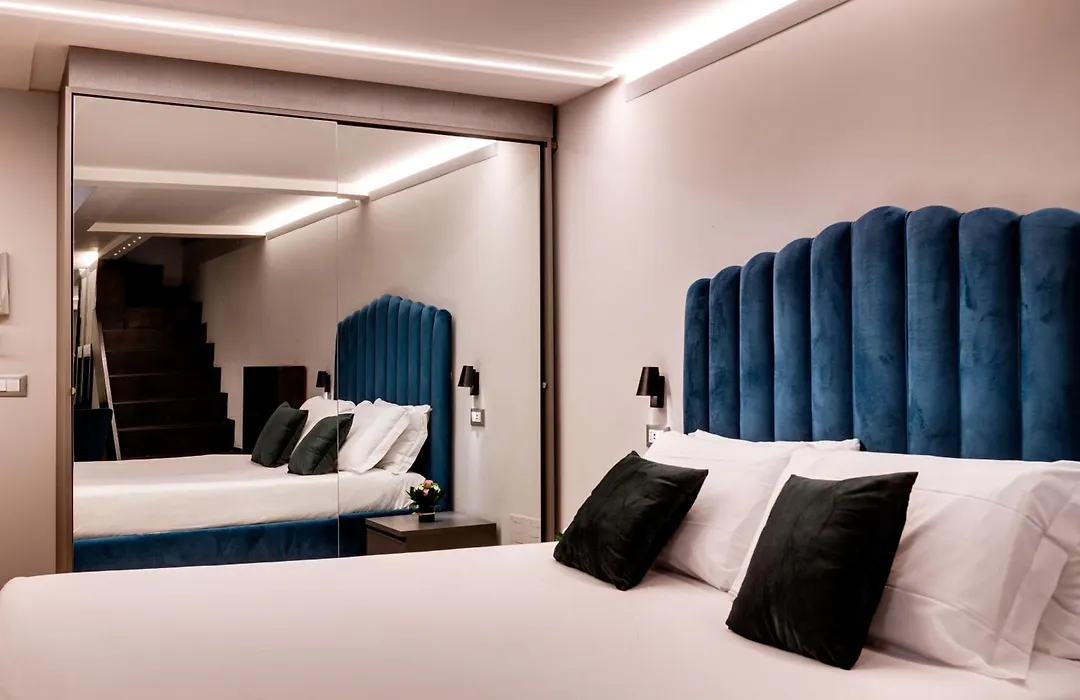 V Collection Piazza Farnese Luxury Suites-1