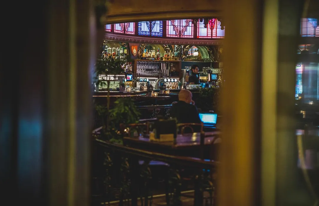 Queen Hotel-1