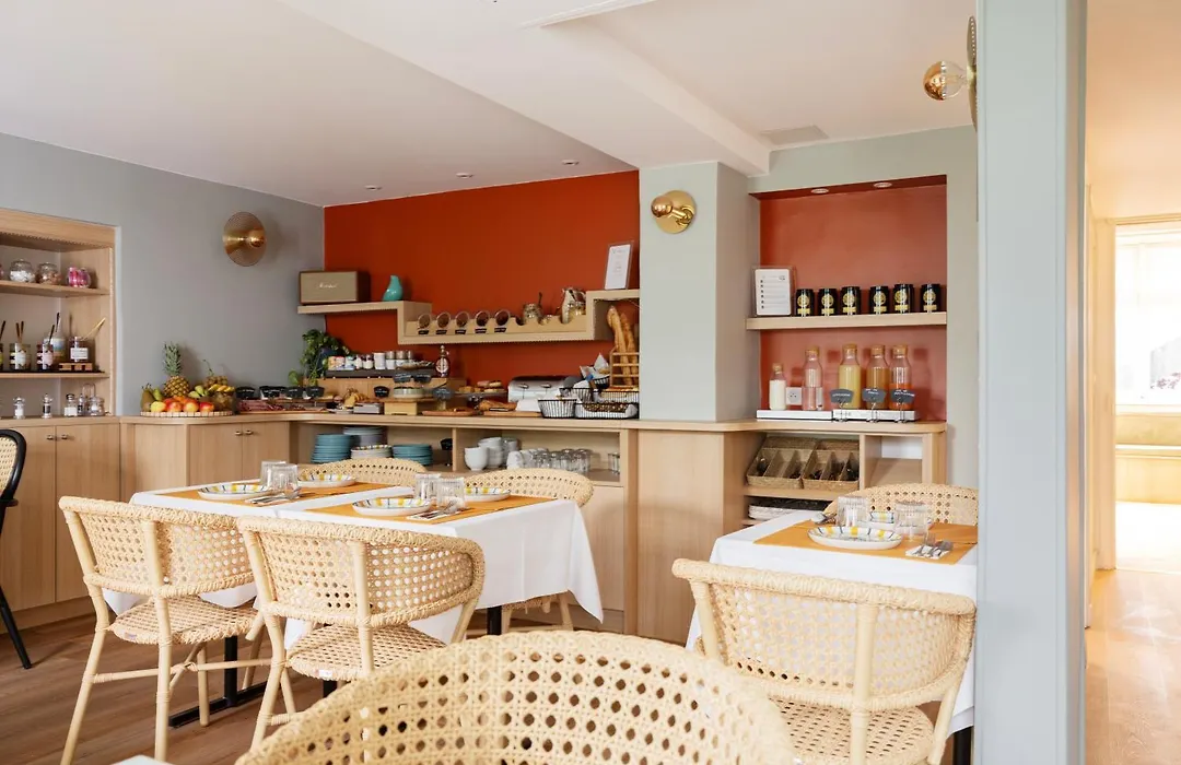 Hotel Des Batignolles-1