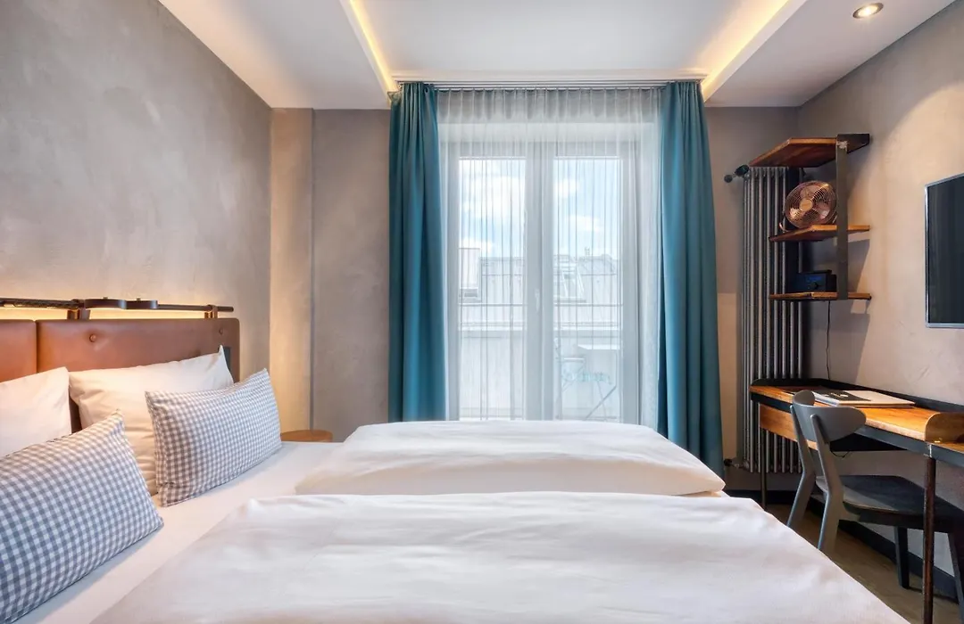 Unsoeld'S Factory Hotel-1
