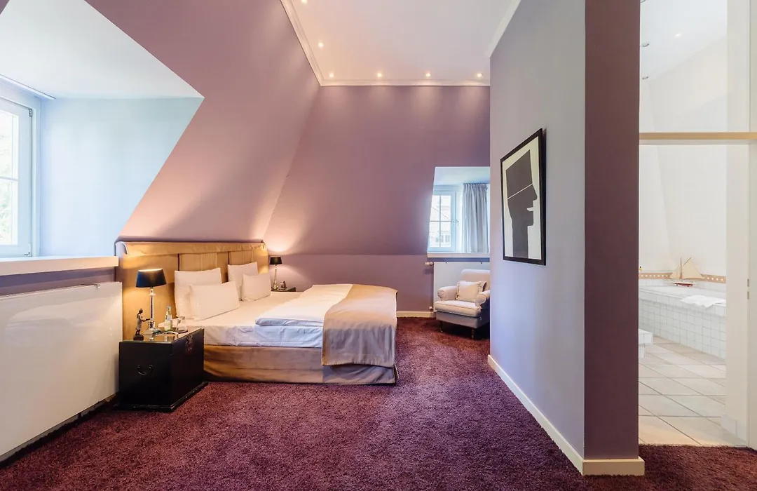 Schlosshotel Hugenpoet-1