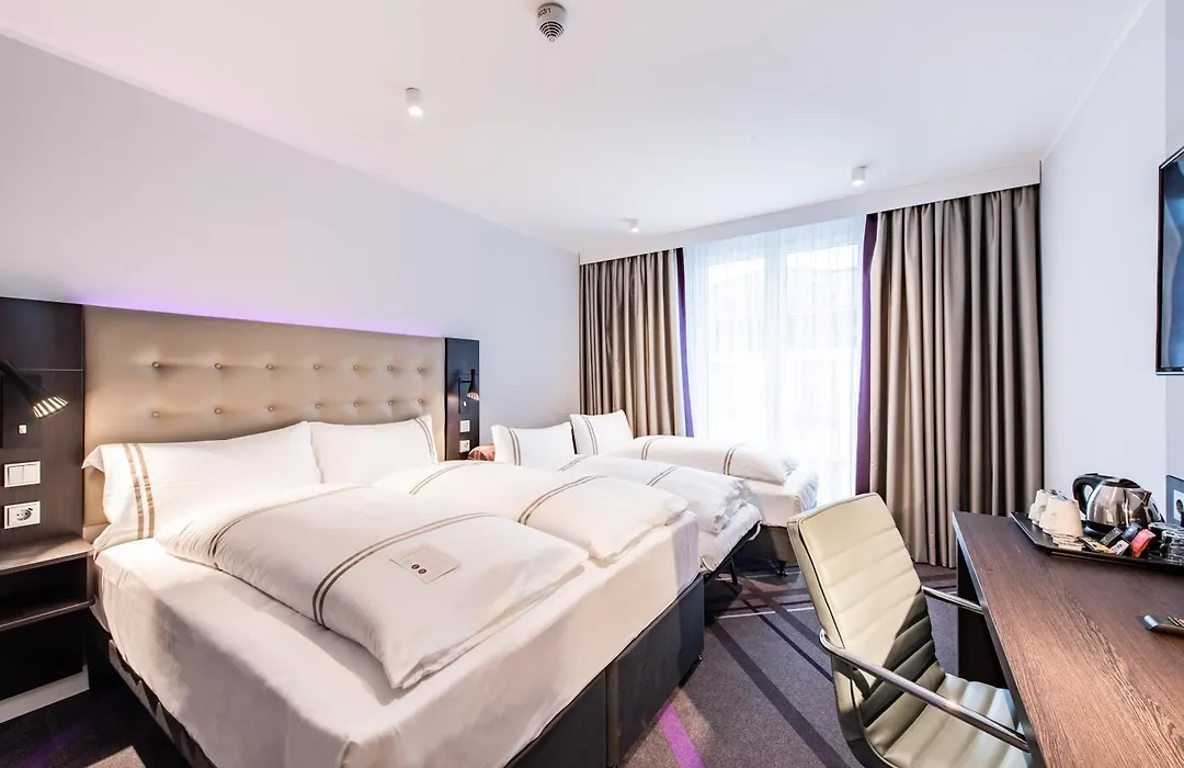 Premier Inn Leipzig City Oper-1