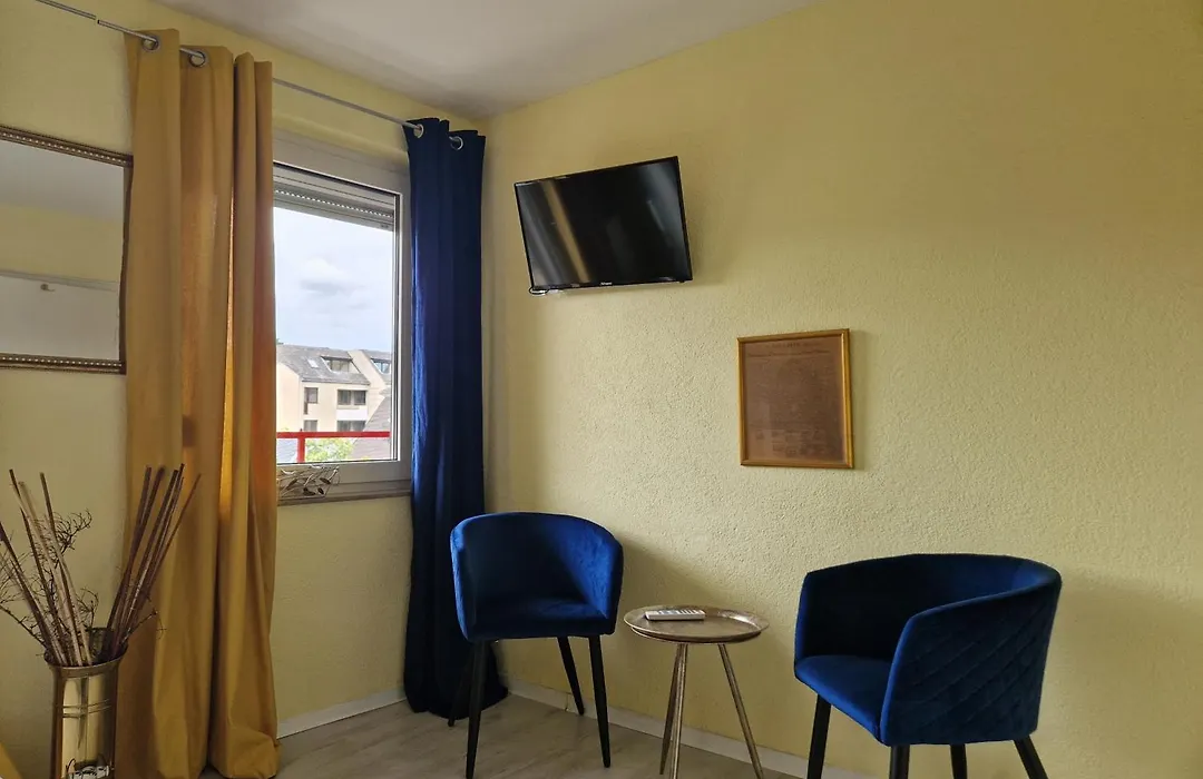 Ricks City Hotel-1