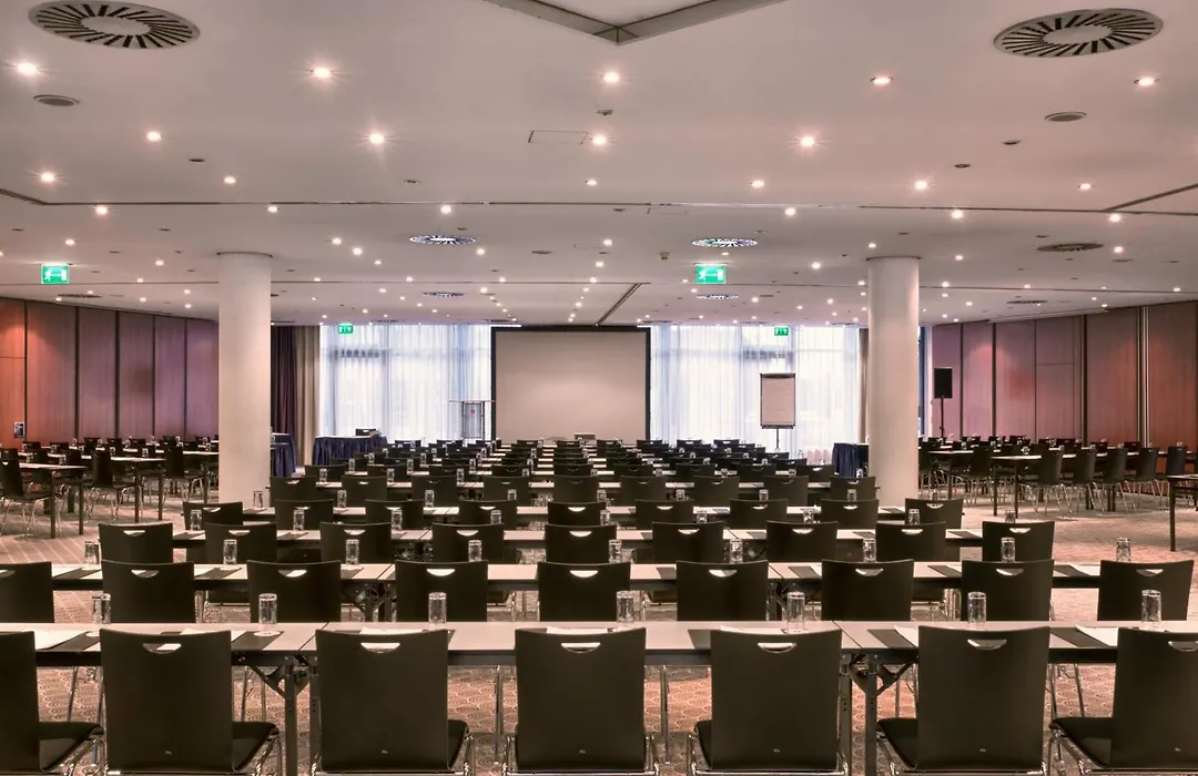 Ramada By Wyndham Dresden-1