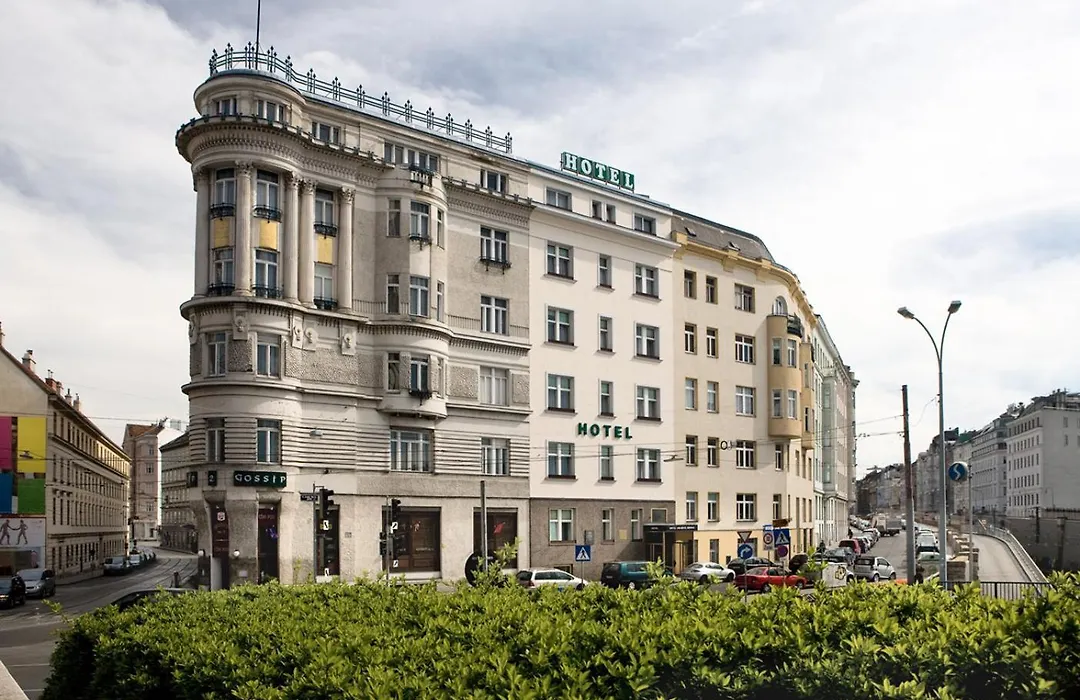 Hotel Goldene Spinne-1