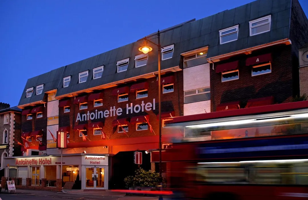 Antoinette Hotel Wimbledon-1