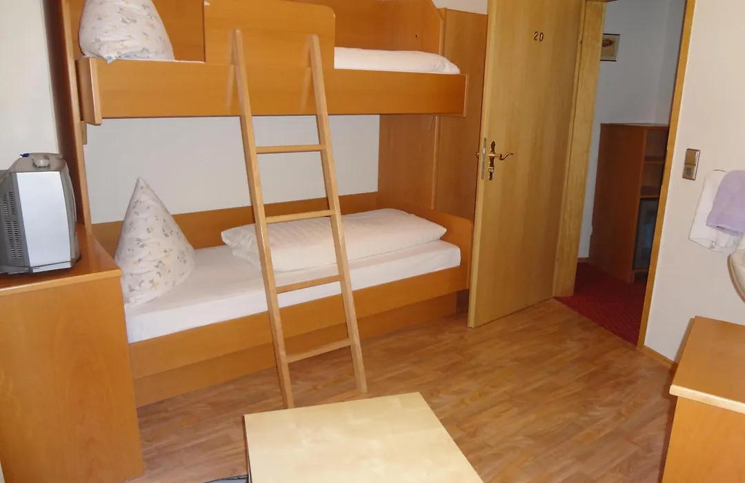 Hotel Rose Heidelberg Inklusive Fruehstueck, Saunanutzung Und Parkplaetze Nach Verfuegbarkeit-1