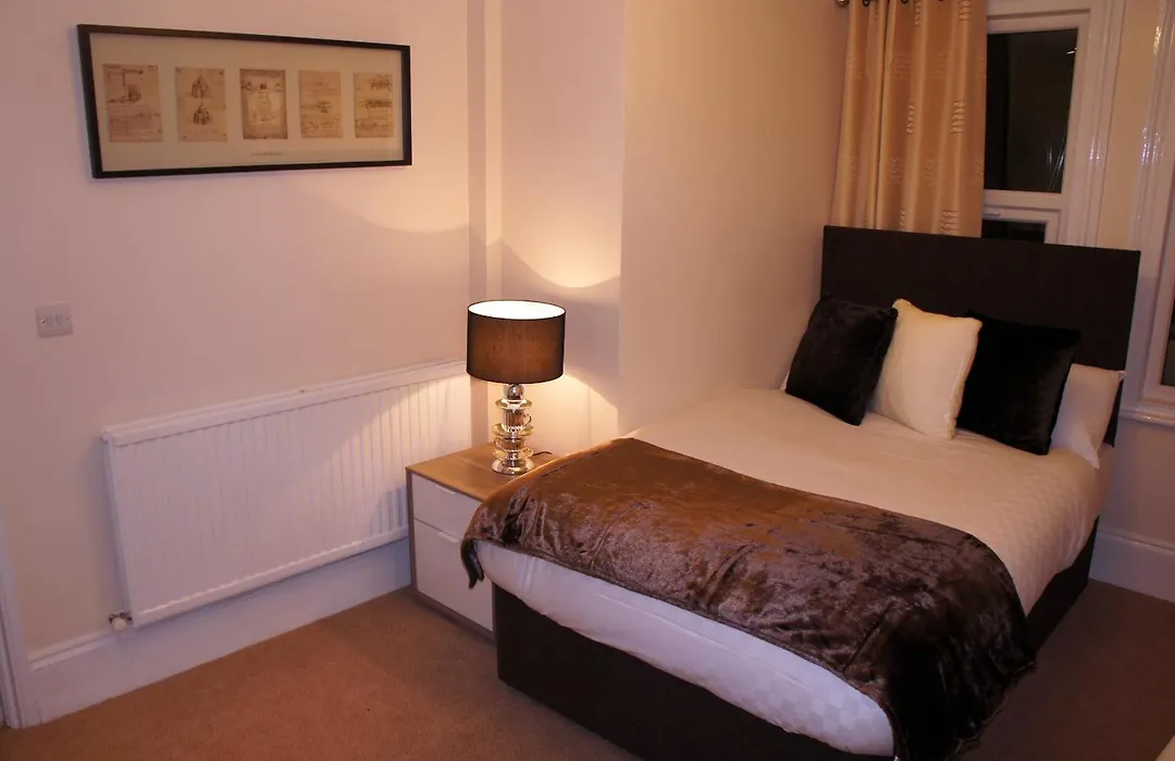 Sapphire Hotel London-1
