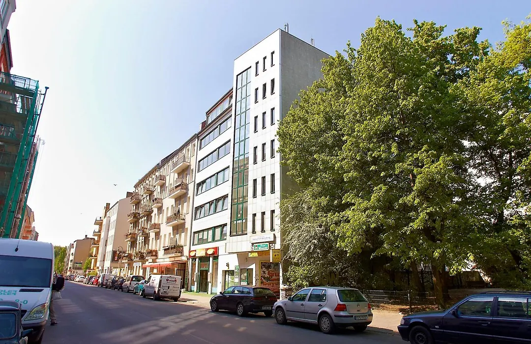 Apartmenthouse Berlin - Am Goerlitzer Park-1