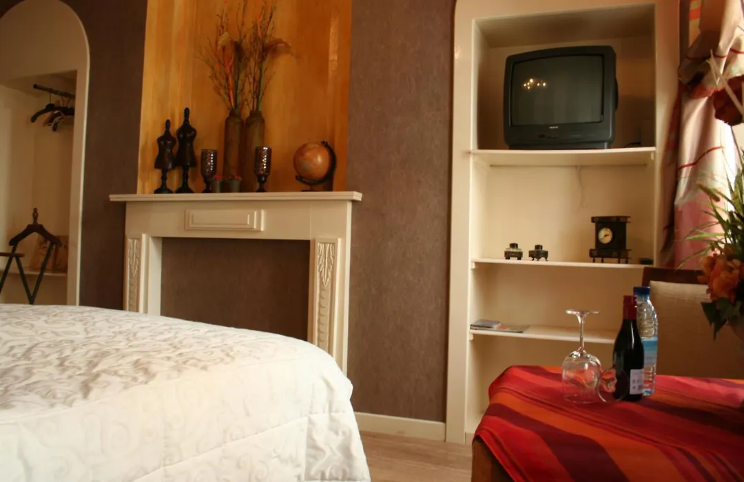 B&B Con Ampere-1