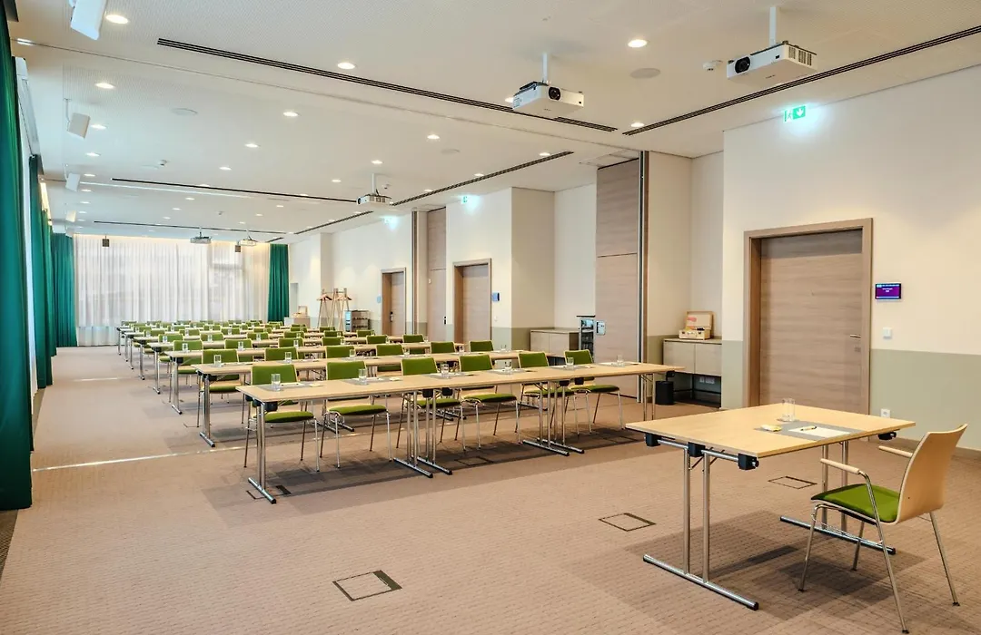 Intercityhotel Luebeck-1