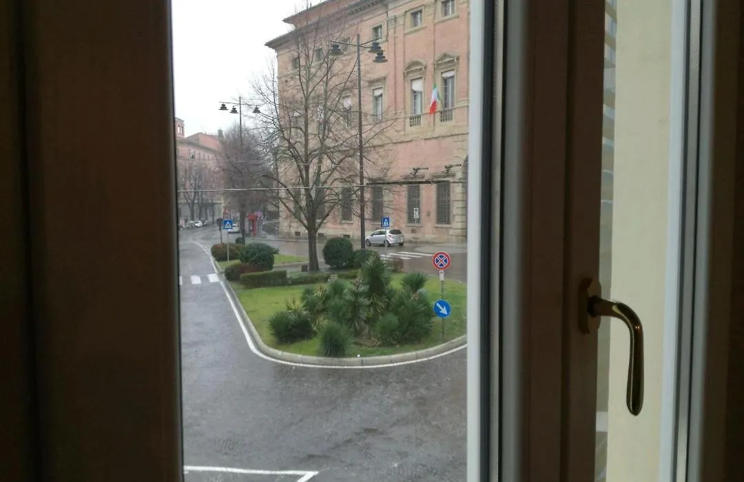Piazza San Domenico Rooms - Bedinbolognacentro-1