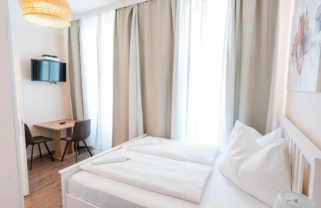 Hotel Schoenbrunn By Vienna Living Apartments-1