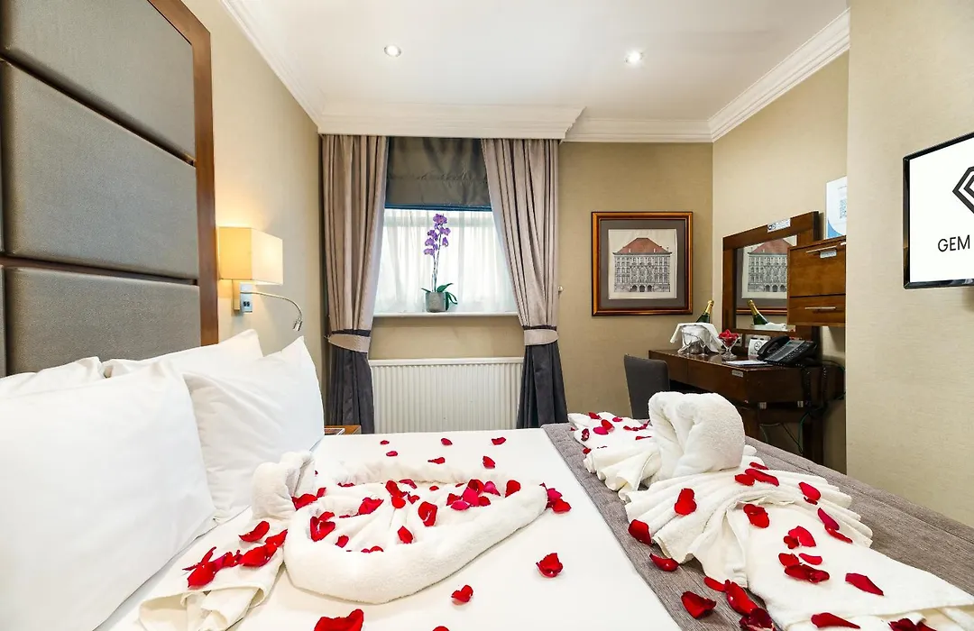 Gem Langham Court Hotel-1