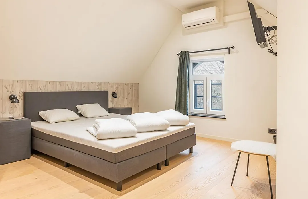Guesthouses By Hotel Van Eyck-1