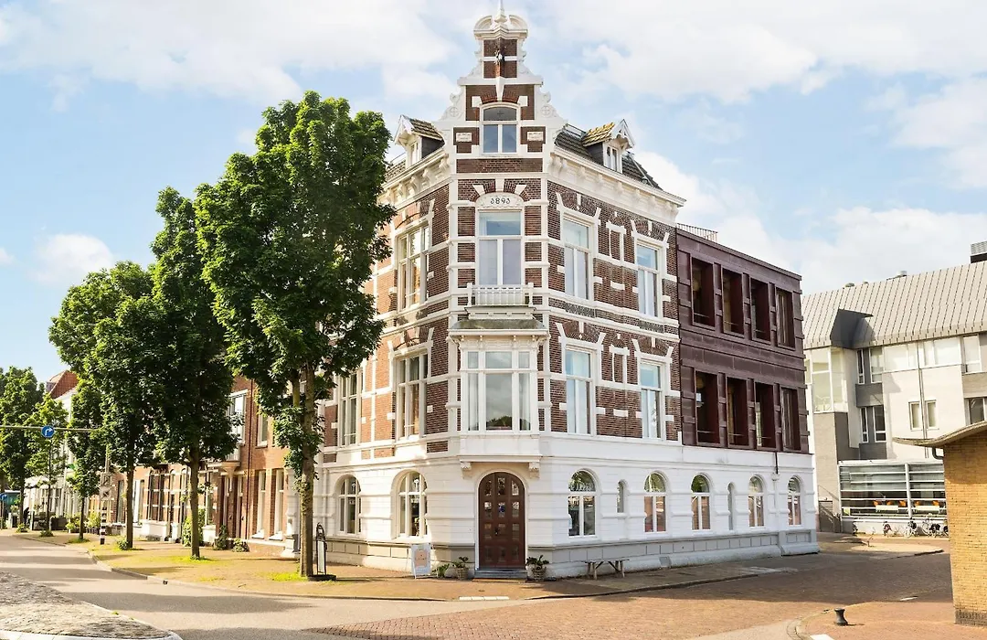 Eclectic Boutique Hotel Copper & Co Middelburg-1