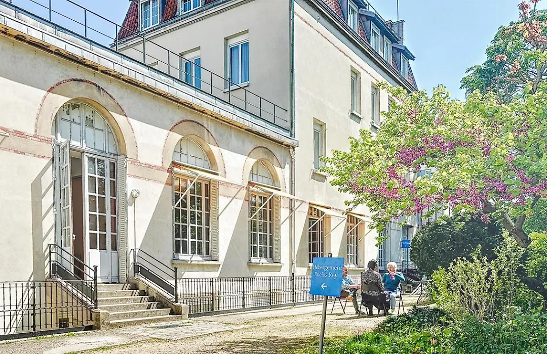 Hotellerie L'Enclos Rey-1