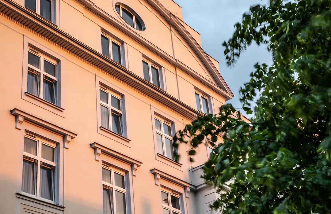 H+ Hotel Luebeck-1