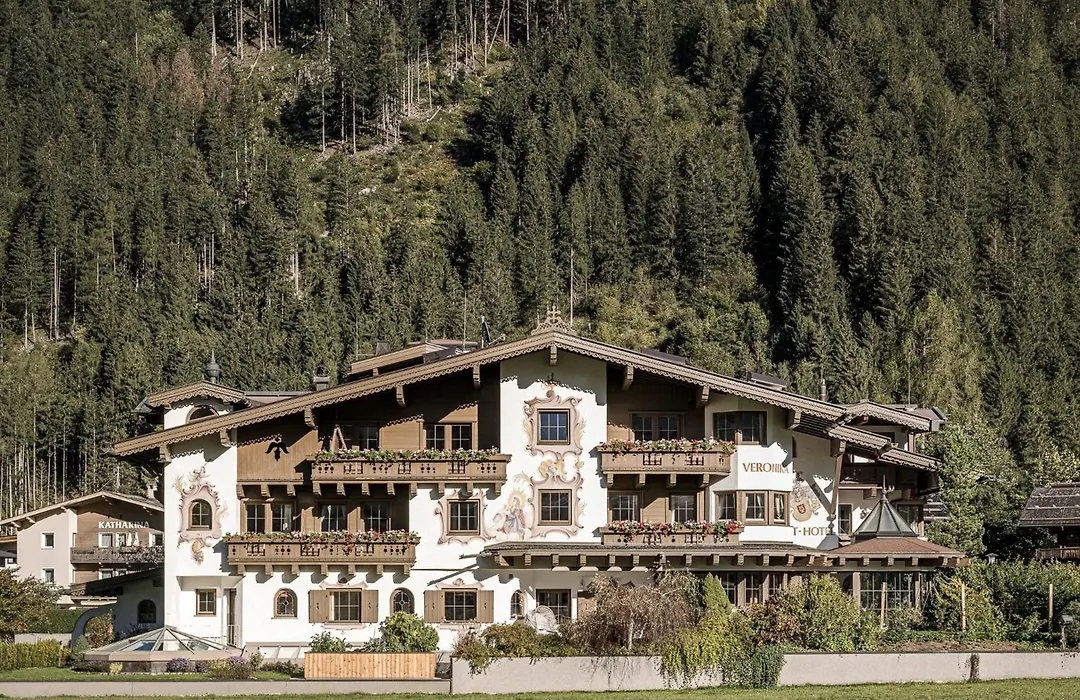 Apparthotel "Landhaus Veronika"-1