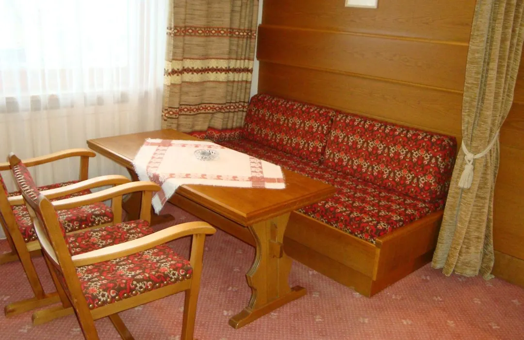 Hotel Garni Val-Sinestra-1