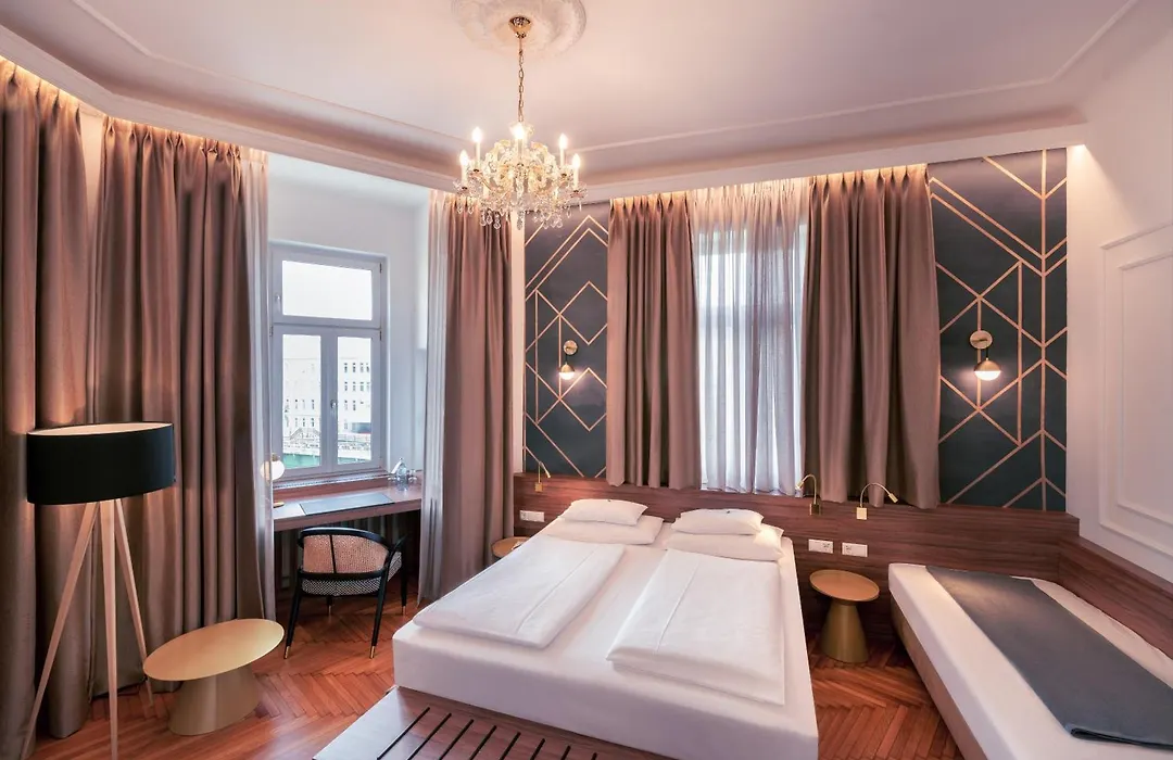 Boutiquehotel Donauwalzer-1