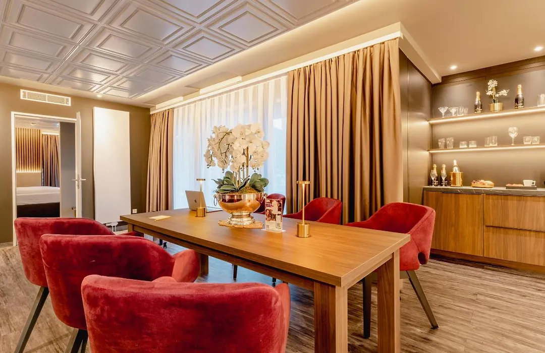 Plaza Premium Heidelberg-1
