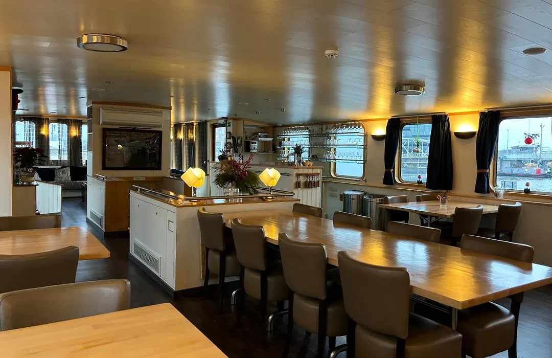 Hotelboat Iris-1
