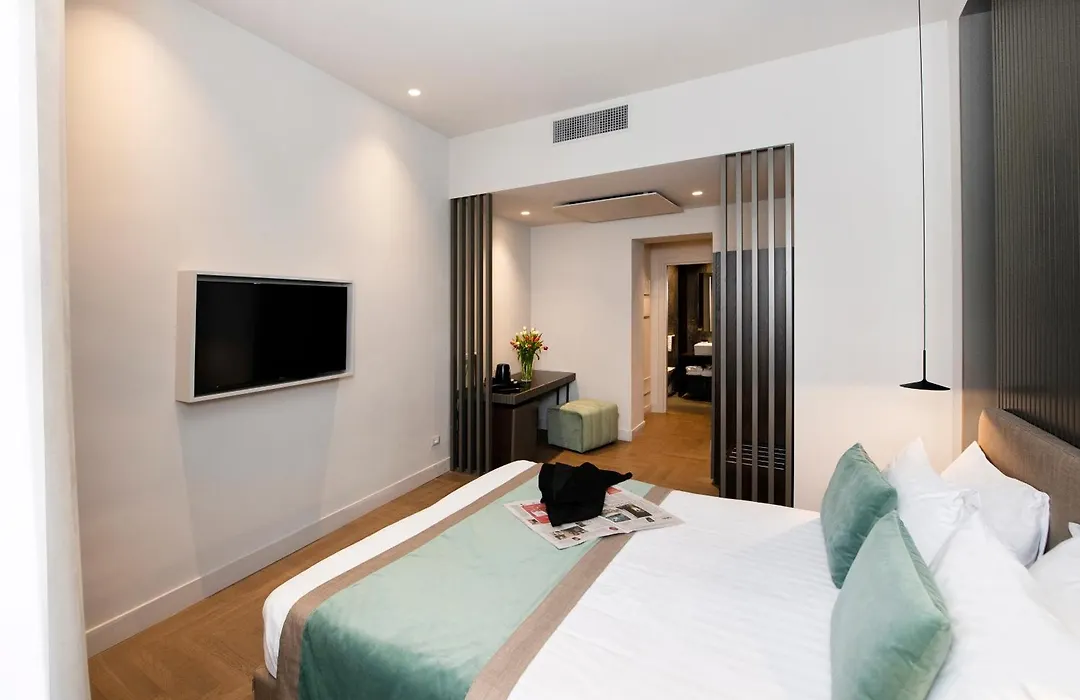 Hotel 77 Seventy-Seven Luxury Suites - Maison D'Art Collection-1
