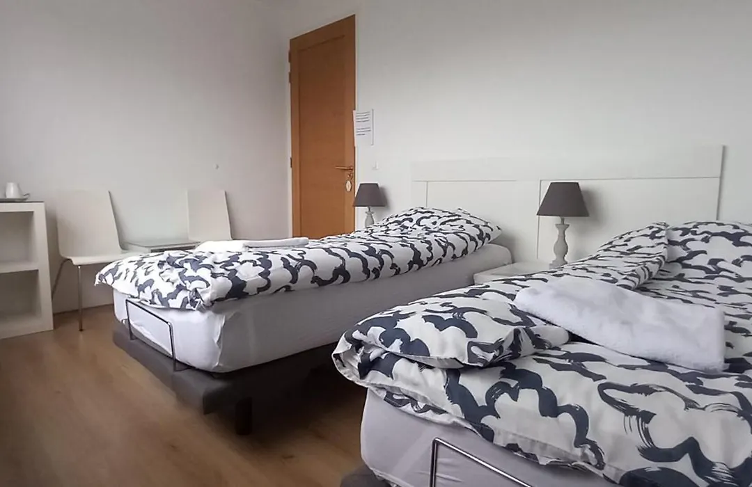 Private Rooms, Free Parking, Luxury City Villa Close To The Center-1
