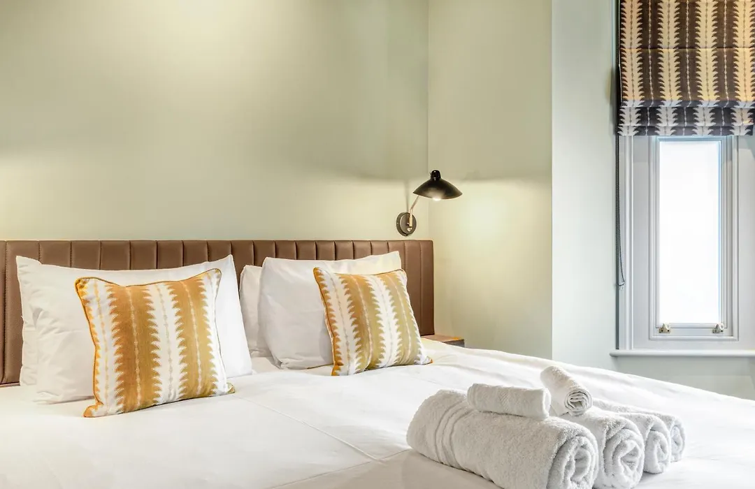 Clapham Guest House-1