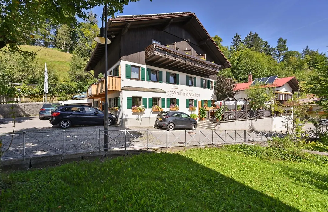 Hotel Restaurant Fruehlingsgarten-1