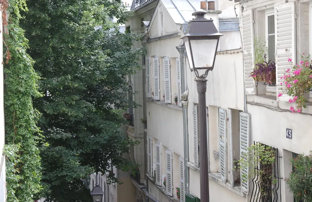 Hotel Regyn'S Montmartre-1