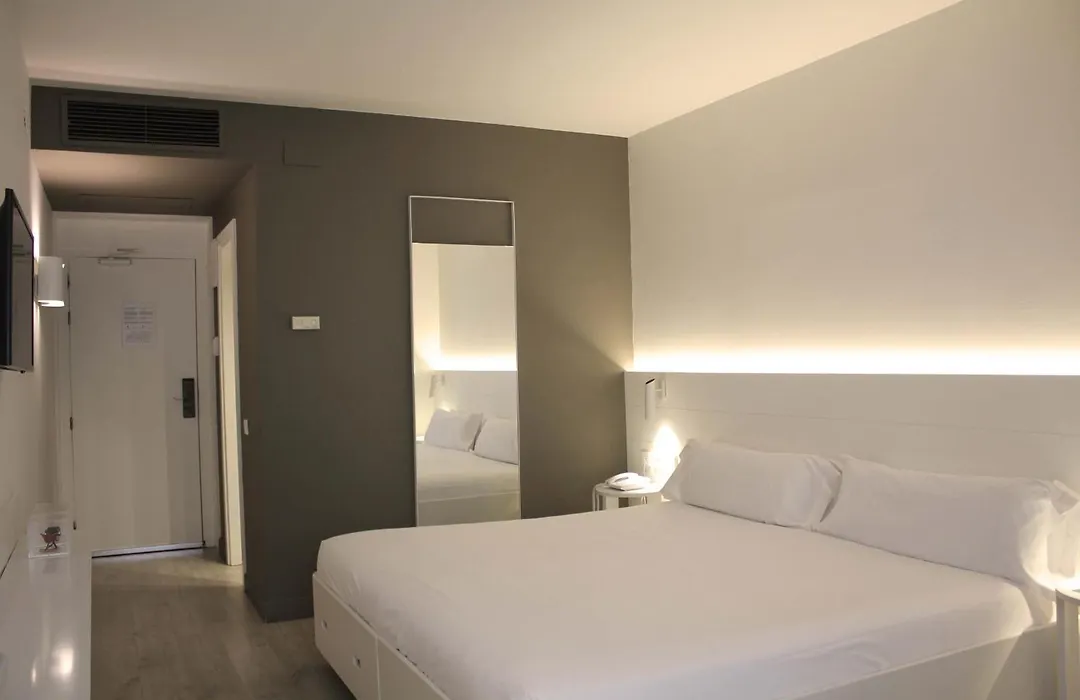 Pol & Grace Hotel-1